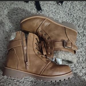Brown Ankle Boots with Fur Lining